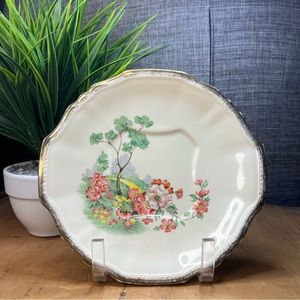 Alfred Meakin English Meadow Dessert Plate Made in England, 18 Karat Gold Border